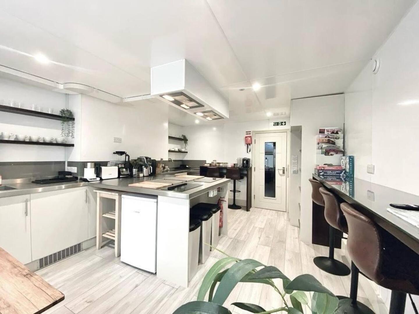 Apt 11 Seaside Serenity Chic Studio Steps To Beach Brighton Luaran gambar