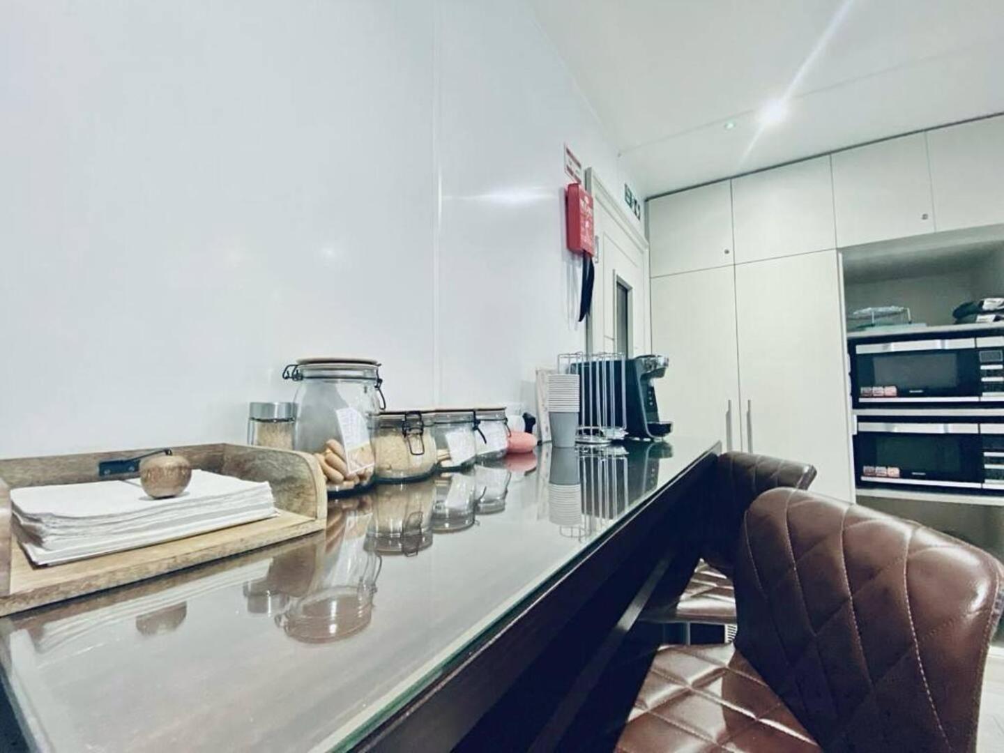 Apt 11 Seaside Serenity Chic Studio Steps To Beach Brighton Luaran gambar